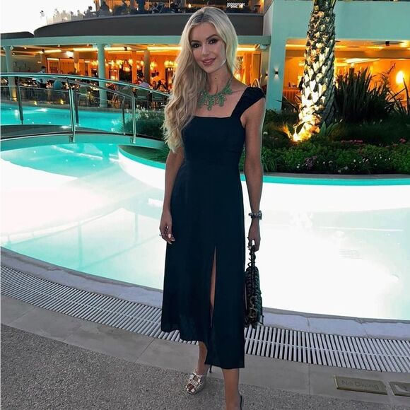 Zara Black Midi Dress with Lace-Up Back - Picture 4 of 13